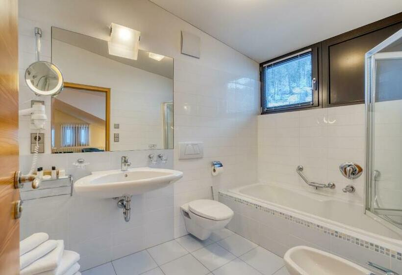 Номер Deluxe с Балконом, Cevedale