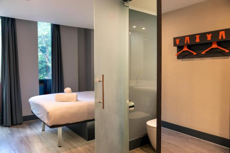 Номер Стандарт, Easyhotel London City Shoreditch