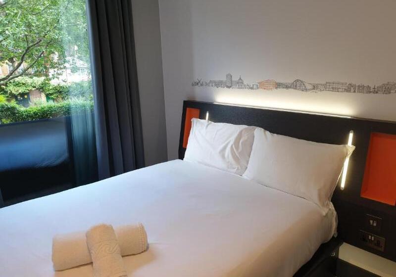 Номер Стандарт, Easyhotel London City Shoreditch