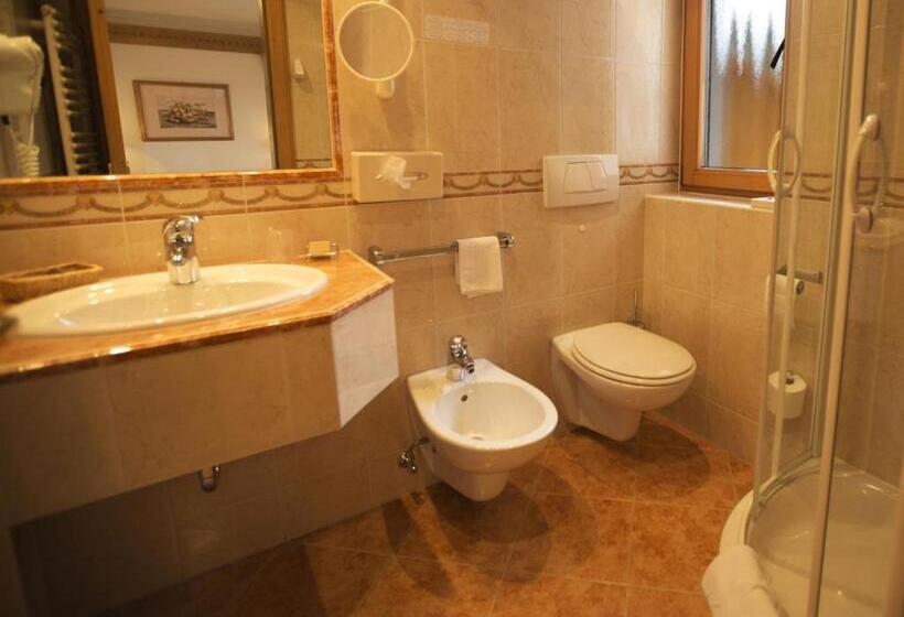 غرفة قياسية فردية مزودة بشُرفة, Garni Concordia Dolomites Home