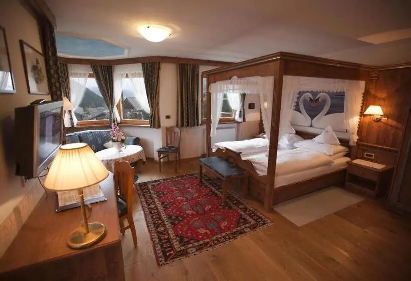 Deluxe Room Mountain View, Garni Concordia Dolomites Home