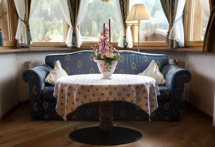 غرفة ديلوكس مطلة على الجبل, Garni Concordia Dolomites Home