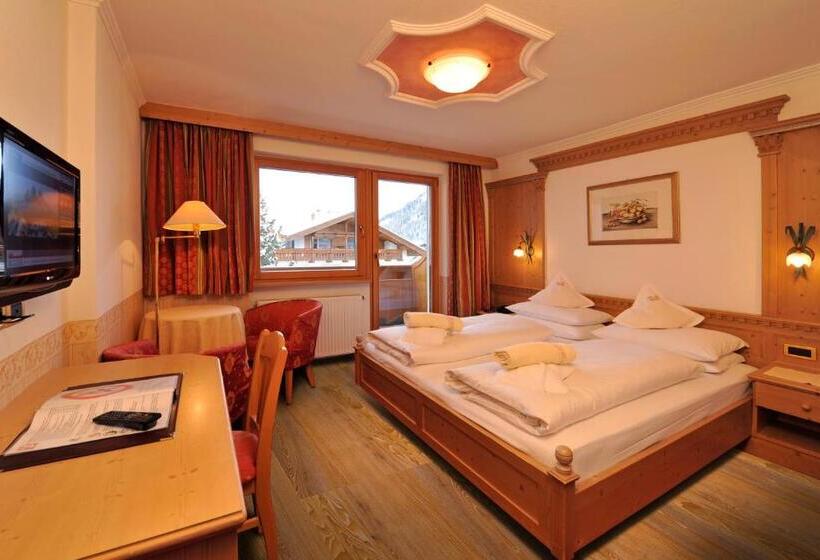 غرفة قياسية مزوَّدة بشُرفة, Garni Concordia Dolomites Home