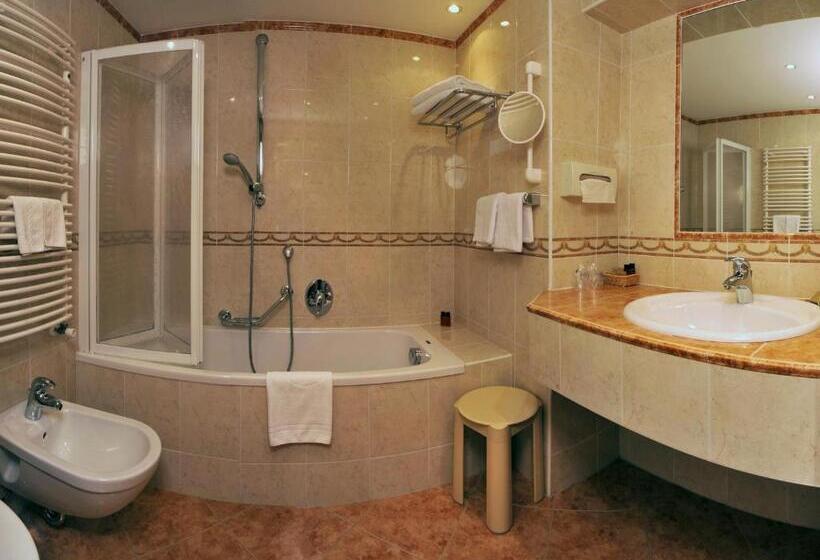 Номер Стандарт с Балконом, Garni Concordia   Dolomites Home