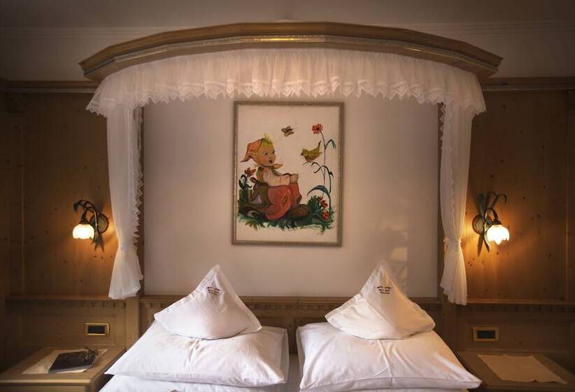 غرفة سوبيريور مطلة على الجبل, Garni Concordia Dolomites Home