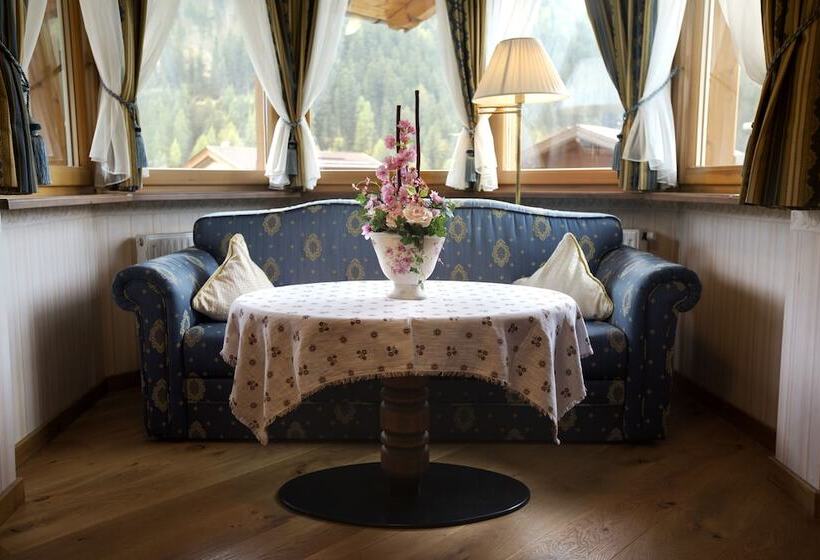 غرفة ديلوكس مطلة على الجبل, Garni Concordia Dolomites Home