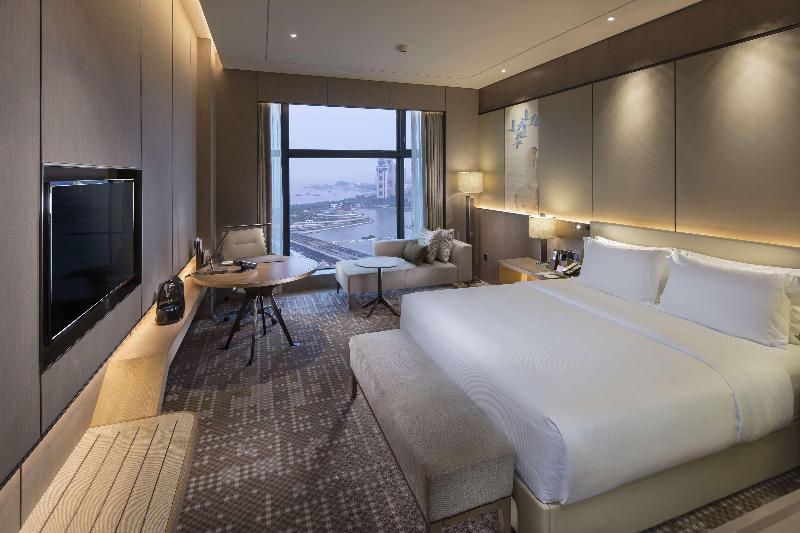 带大床的行政房间, Doubletree By Hilton Hotel Xiamen   Haicang
