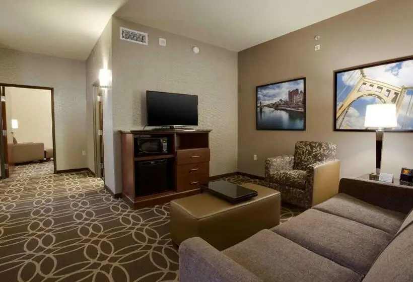 Deluxe Suite King Bed, Drury Plaza Hotel Pittsburgh Downtown
