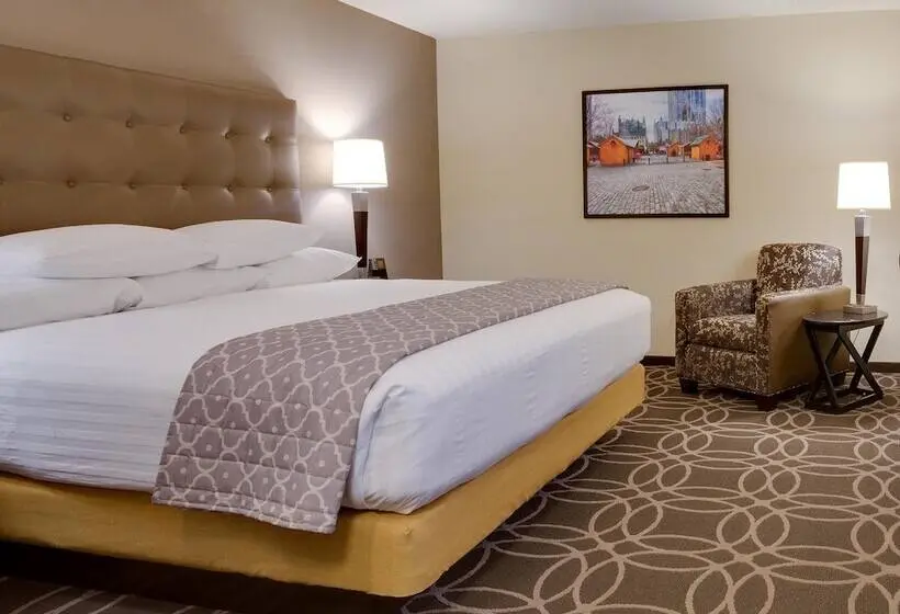 Deluxe-huone, Drury Plaza Hotel Pittsburgh Downtown