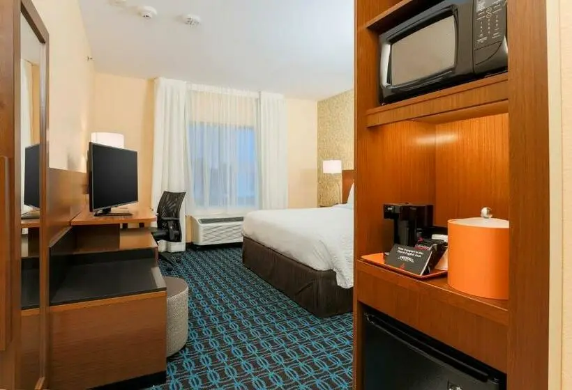 キングサイズベッドのスタンダードルーム, Fairfield Inn & Suites By Marriott Cuero