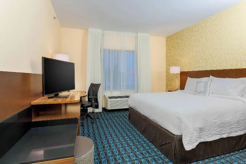 キングサイズベッドのスタンダードルーム, Fairfield Inn & Suites By Marriott Cuero