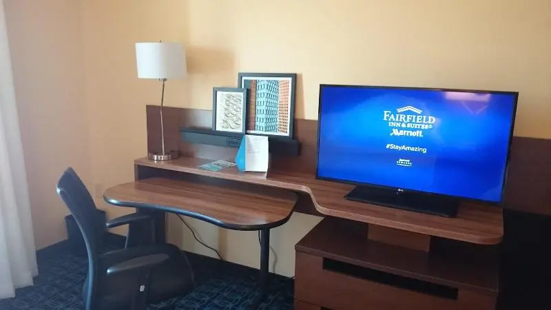 キングサイズベッドのスタンダードルーム, Fairfield Inn & Suites By Marriott Cuero