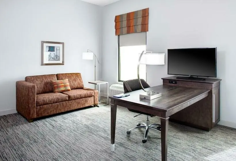 Standard-studio King-vuode, Hampton Inn & Suites Pittsburg Kansas Crossing