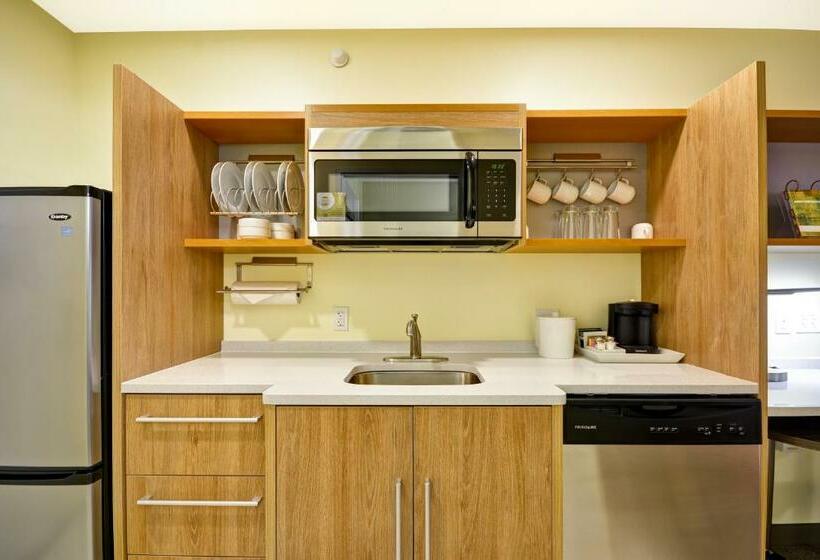 스탠다드 스튜디오, Home2 Suites By Hilton Rapid City