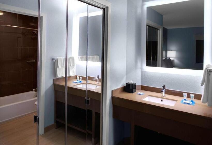 جناح, Hyatt House Morristown