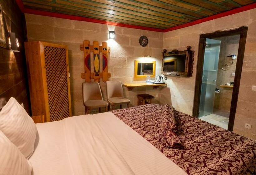 اتاق استاندارد, In Stone House