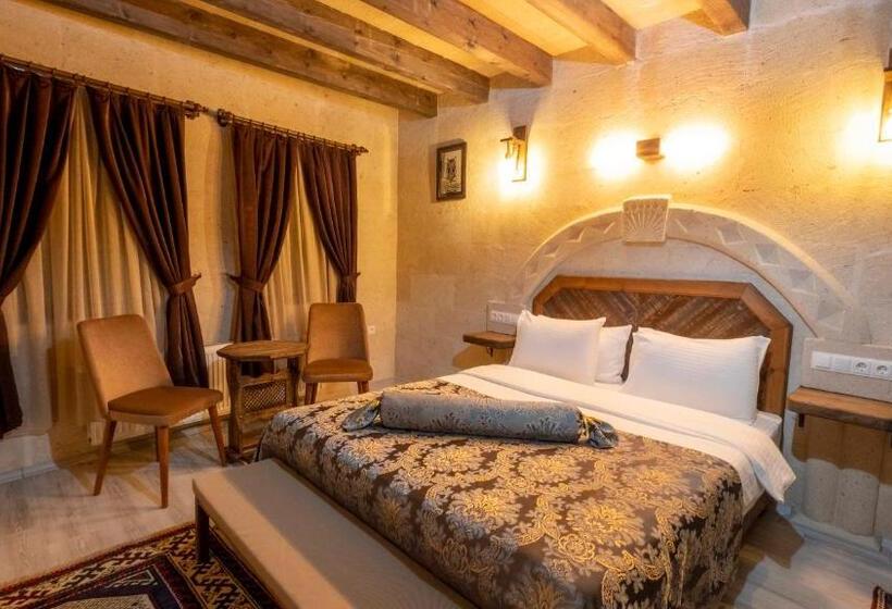 اتاق لوکس, In Stone House