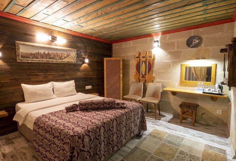 اتاق استاندارد, In Stone House