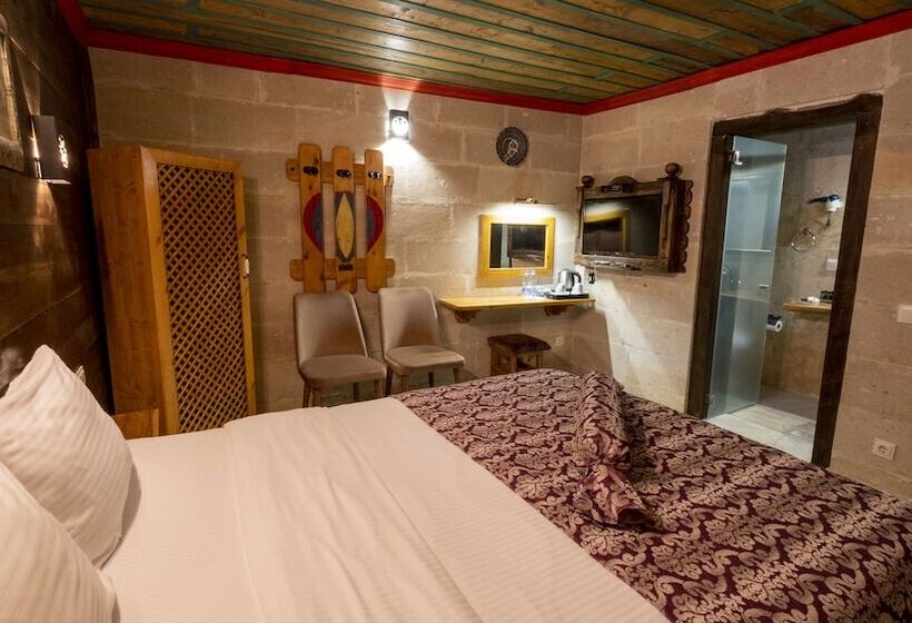 اتاق استاندارد, In Stone House