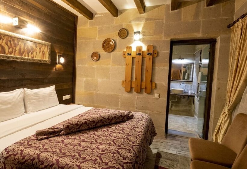 اتاق استاندارد, In Stone House