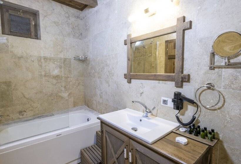 Quarto Deluxe, In Stone House