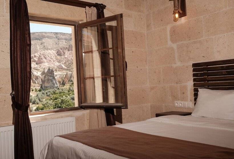 اتاق استاندارد, In Stone House