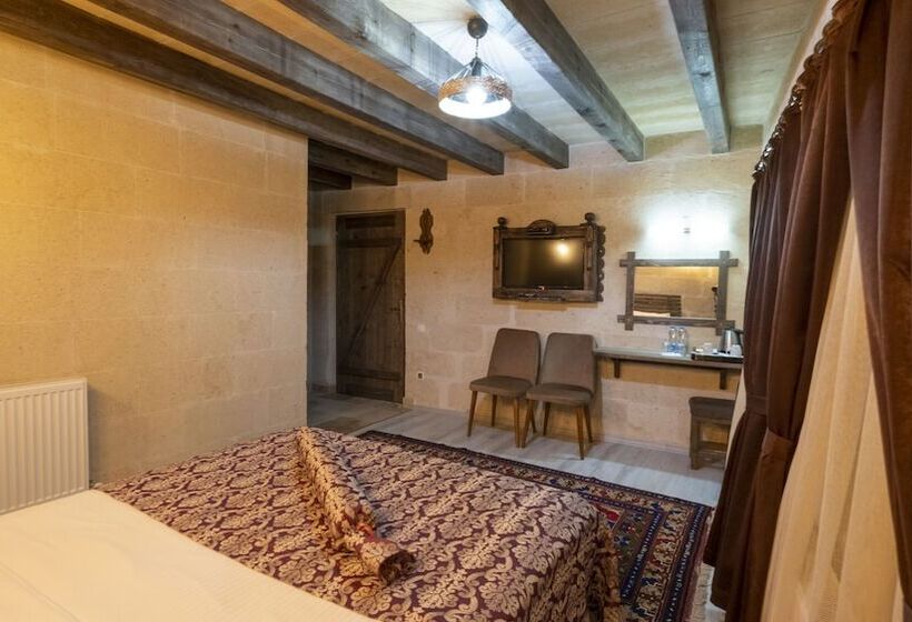 اتاق استاندارد, In Stone House