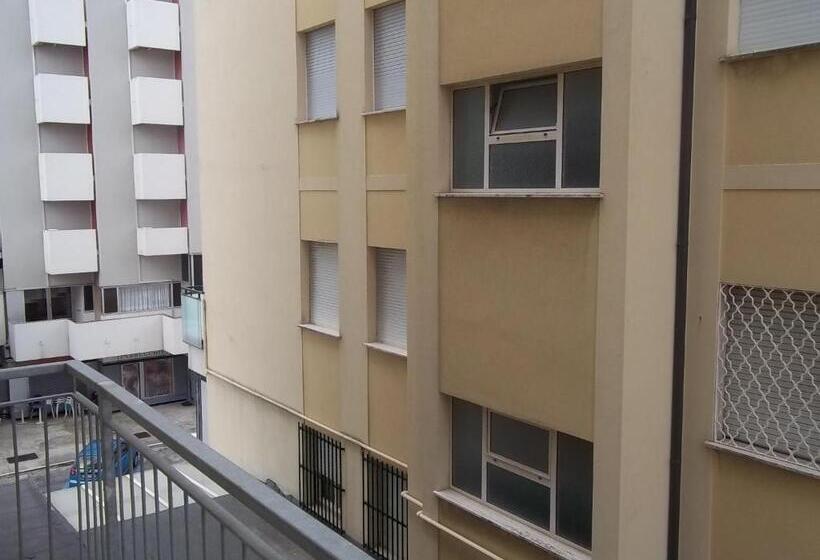 Номер Стандарт, Italia