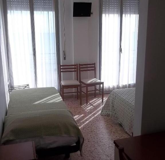 Номер Стандарт Трехместный, Italia