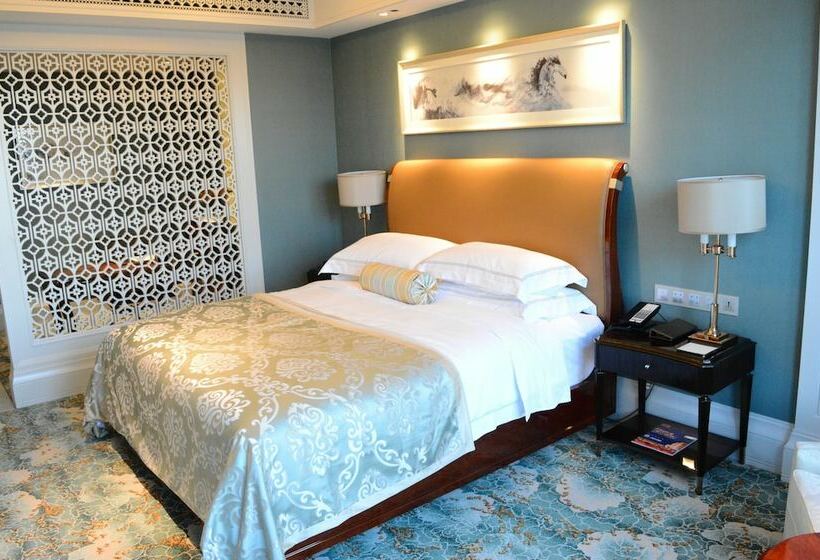 デラックスルーム, Xi An Jue Vu