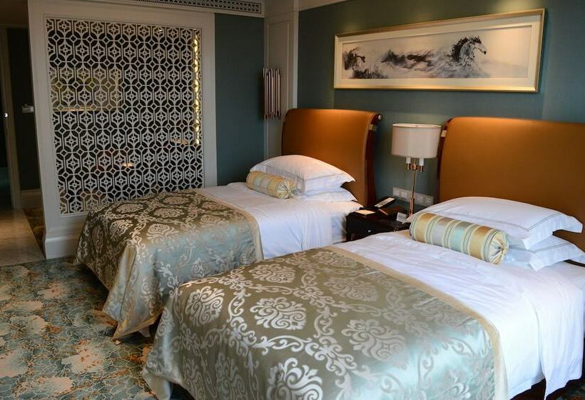 デラックスルーム, Xi An Jue Vu