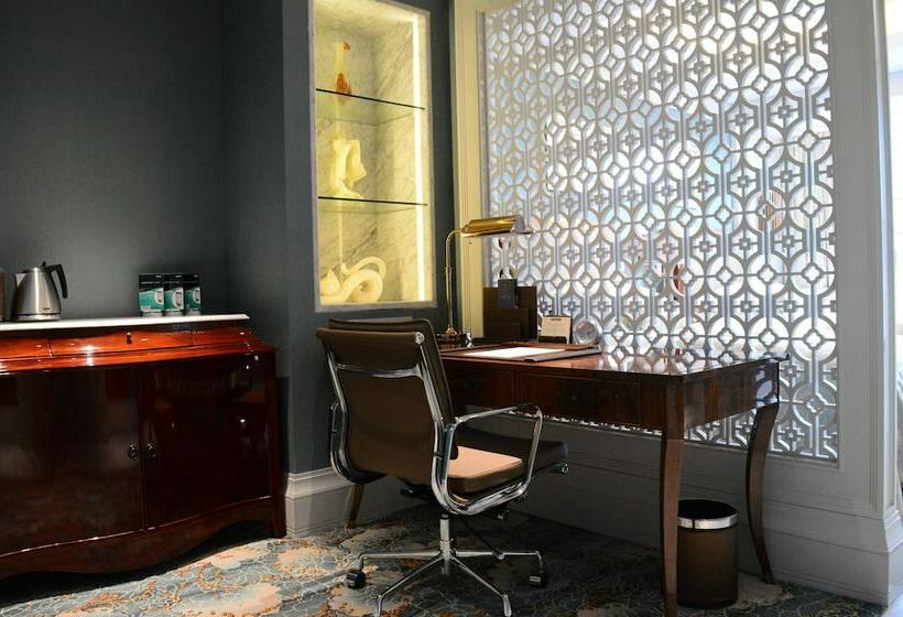 デラックスルーム, Xi An Jue Vu