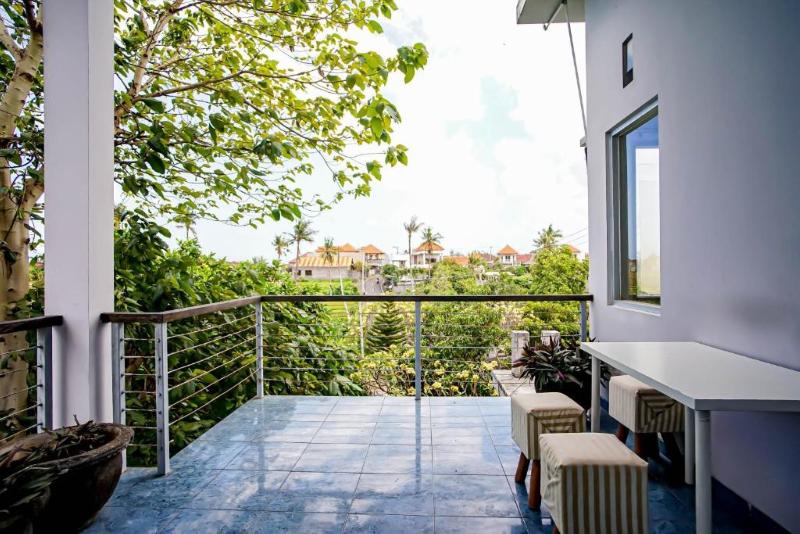 חדר משפחתי, Dd Living