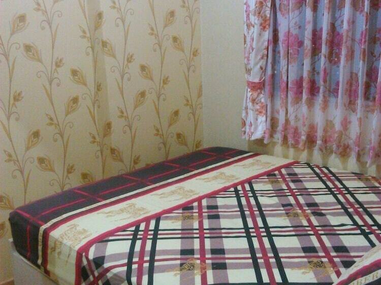 דירת חדר, The Suites Metro By Faris Property