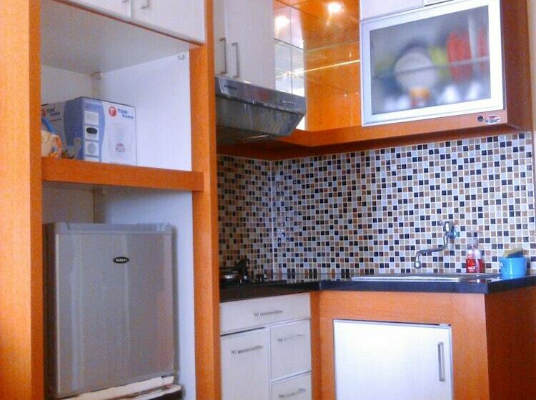 דירת חדר, The Suites Metro By Faris Property