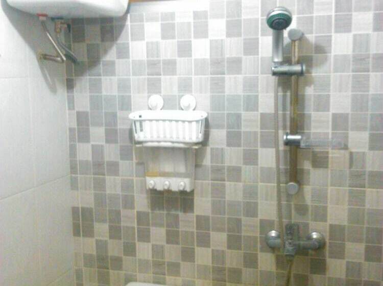 דירת חדר, The Suites Metro By Faris Property