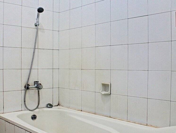 غرفة قياسية, Capital O 90417 Hotel Batu Suli Internasional