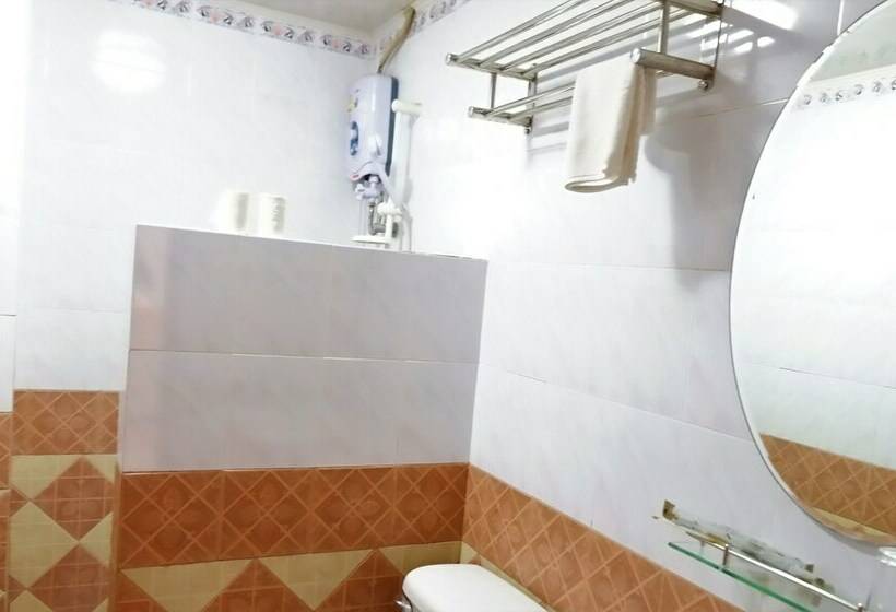 חדר סטנדרט, Lyly