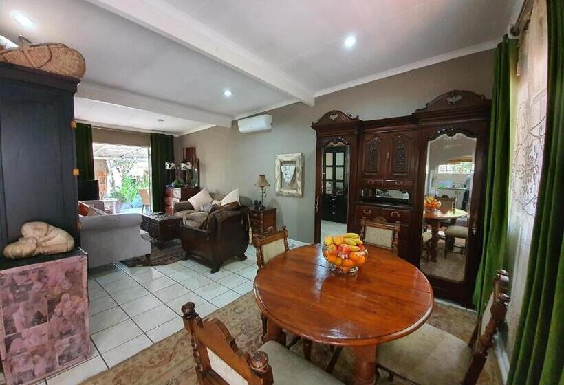 דירת חדר, Waterhouse Guest Lodge In Waterkloof