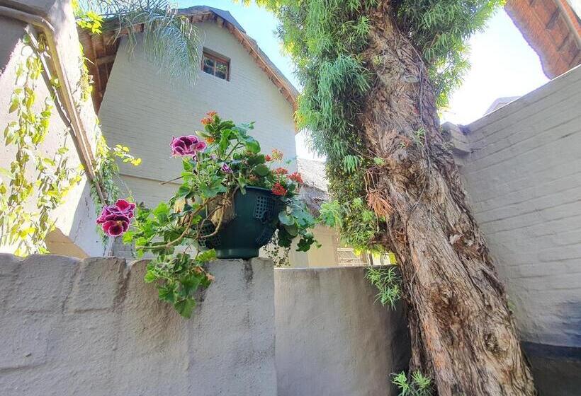 חדר משפחתי, Waterhouse Guest Lodge In Waterkloof