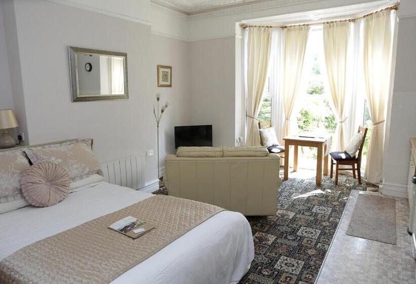 スタンダードスタジオ, Abbey View Holiday Flats