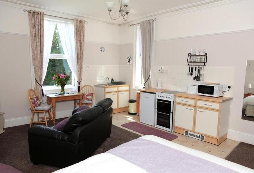 スタンダードスタジオ, Abbey View Holiday Flats