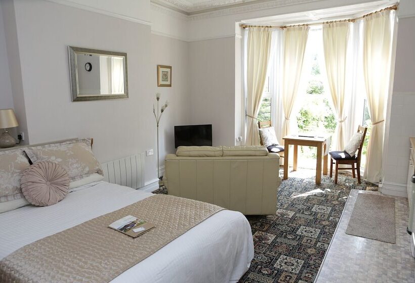 スタンダードスタジオ, Abbey View Holiday Flats