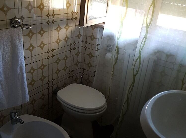 غرفة قياسية ثلاثية, B&b Dolce Casa