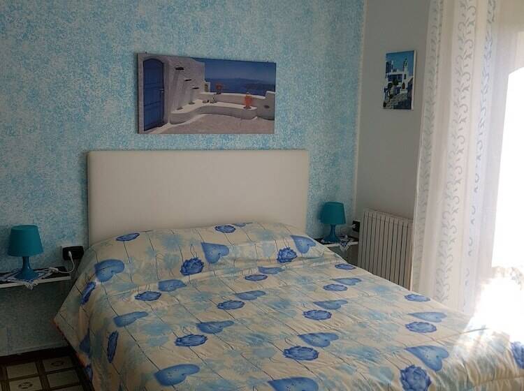 غرفة قياسية ثلاثية, B&b Dolce Casa