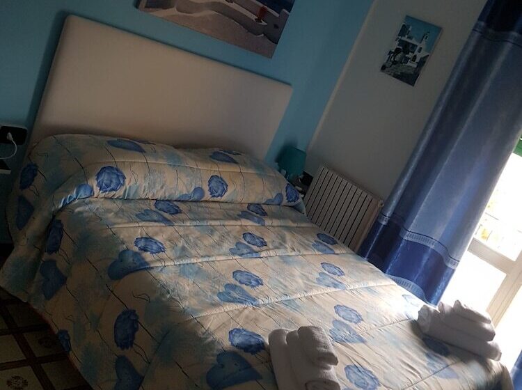 غرفة قياسية ثلاثية, B&b Dolce Casa