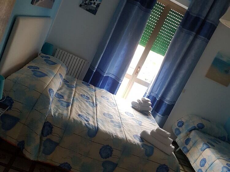 غرفة قياسية ثلاثية, B&b Dolce Casa