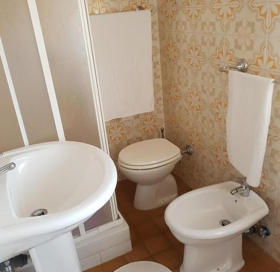 غرفة قياسية رباعية, B&b Dolce Casa