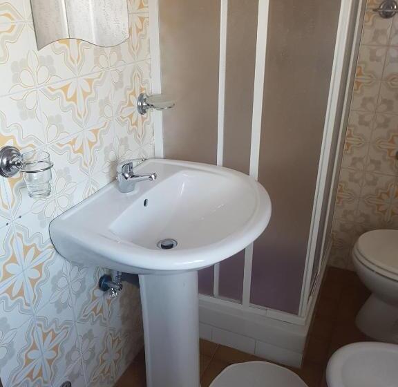 غرفة قياسية رباعية, B&b Dolce Casa