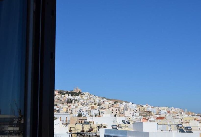 اتاق استاندارد سه نفره, Archontissa Rooms